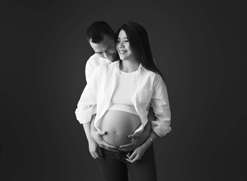Maternity Photographer Melbourne with partner